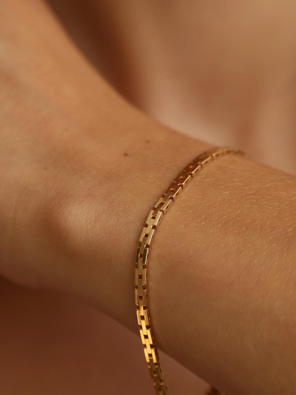 Gold Brick Chain Bracelet