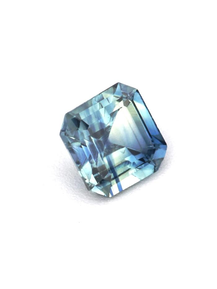 Nangi fine jewelry - teal / Peacock gemstone in gold