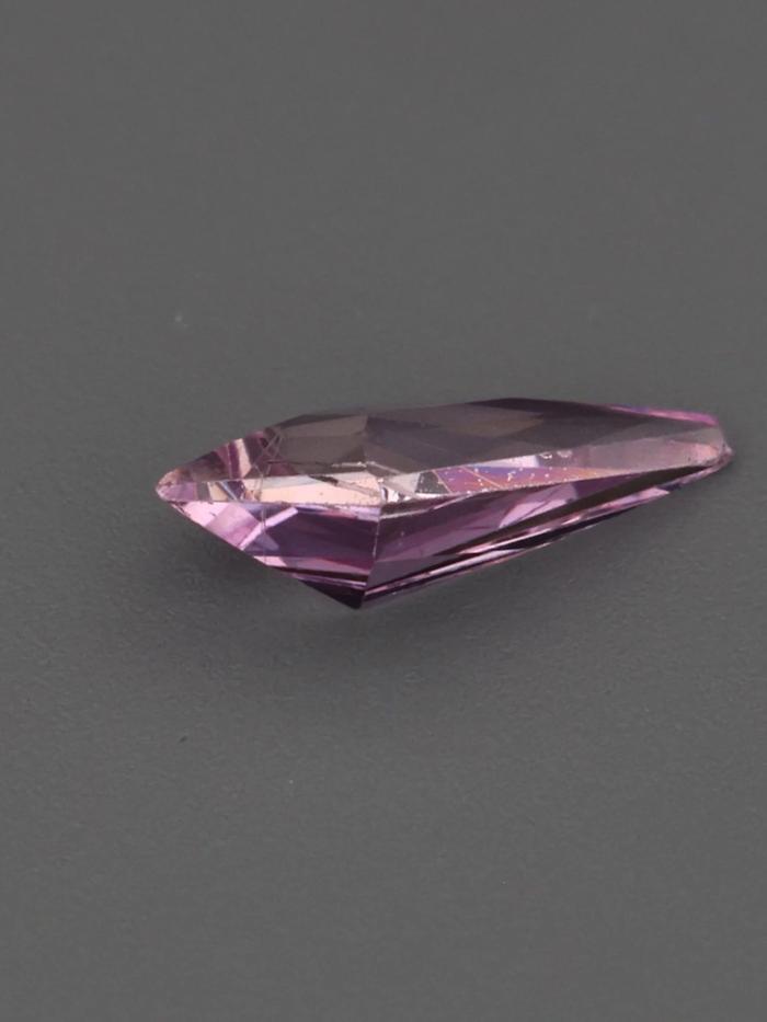 Nangi fine jewelry - pink gemstone in gold