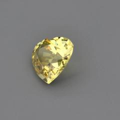 Nangi fine jewelry - yellow gemstone in gold