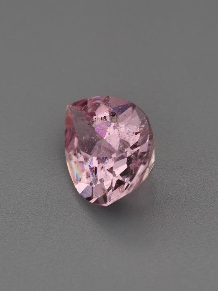 Nangi fine jewelry - pink gemstone in gold