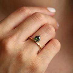 Nangi fine jewelry - green ring in yellow gold