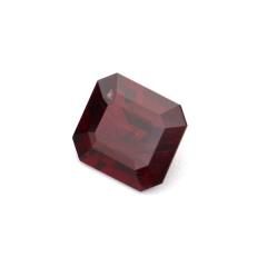 Nangi fine jewelry - red ruby gemstone in gold