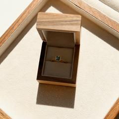 Nangi fine jewelry - teal / Peacock ring in yellow gold