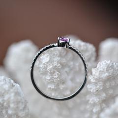Nangi fine jewelry - pink ring in white gold