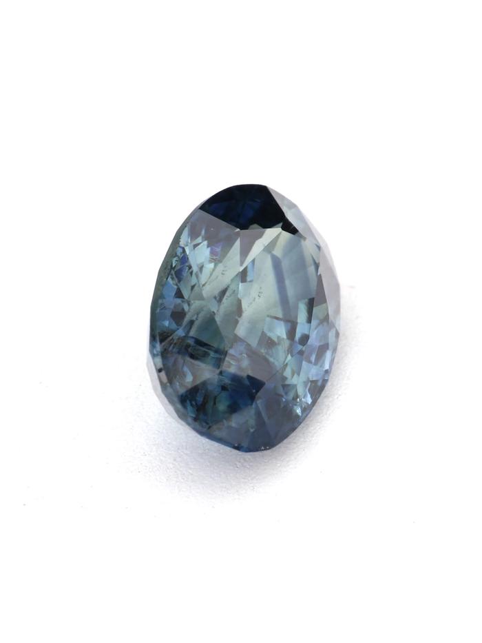 Nangi fine jewelry - teal / Peacock sapphire gemstone in gold