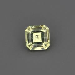 Nangi fine jewelry - green gemstone in gold