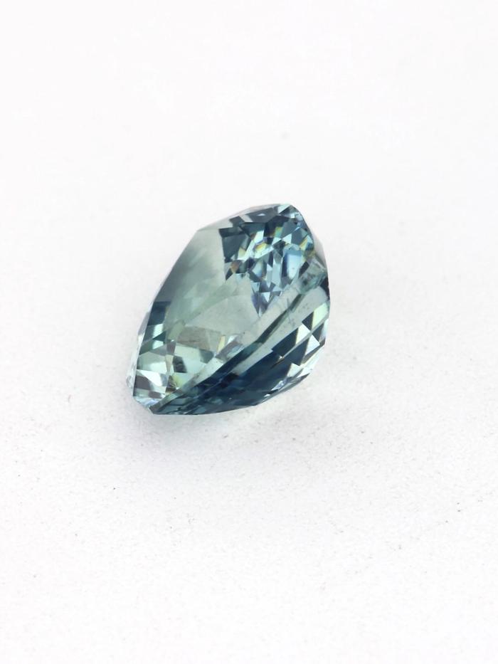 Nangi fine jewelry - blue gemstone in gold