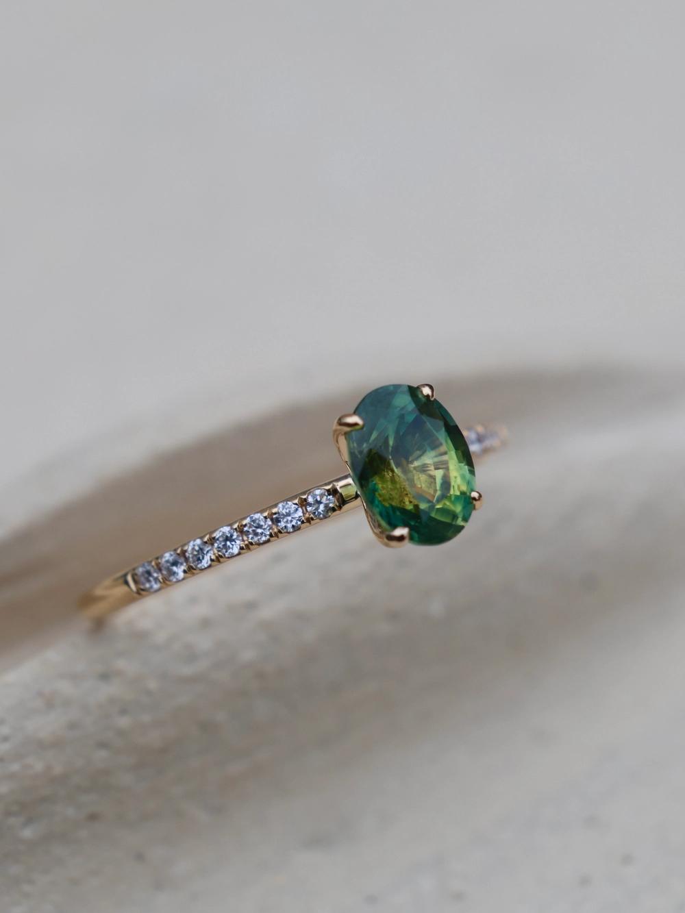 Oval Green Sapphire & Diamonds