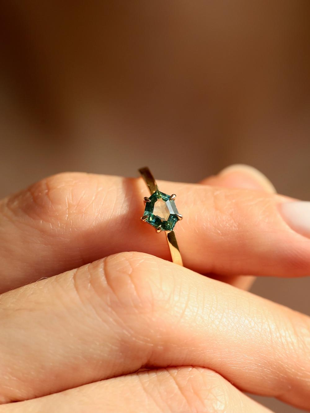 Golden Peacock Shield Sapphire Ring