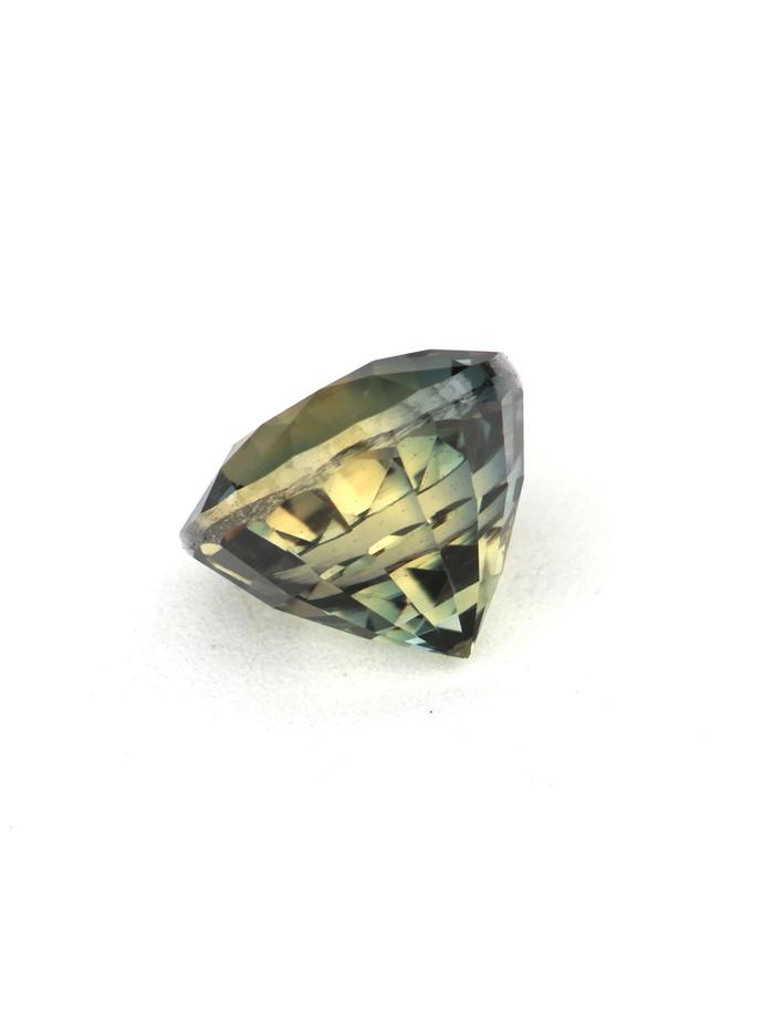 Nangi fine jewelry - green gemstone in gold