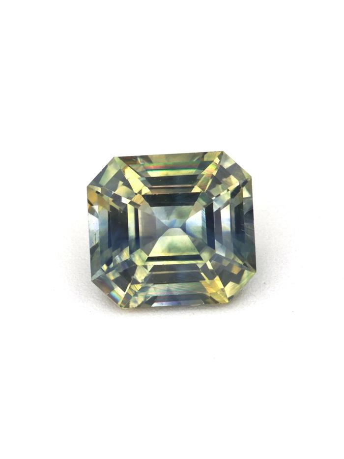 Nangi fine jewelry - blue gemstone in gold