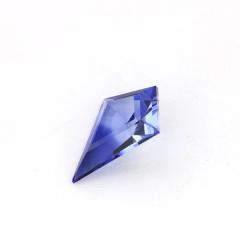 Nangi fine jewelry - blue gemstone in gold