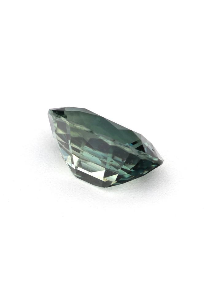 Nangi fine jewelry - green gemstone in gold
