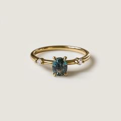 Nangi fine jewelry - teal / Peacock sapphire ring in yellow gold