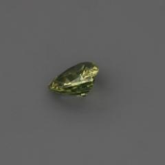 Nangi fine jewelry - green gemstone in gold