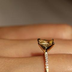 Nangi fine jewelry - yellow sapphire ring in yellow gold