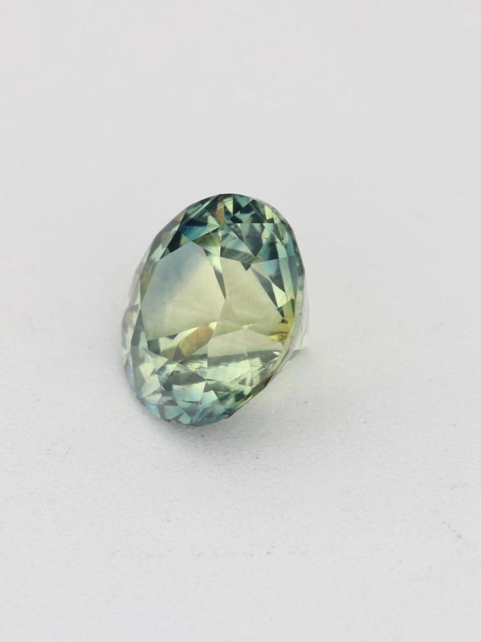 Nangi fine jewelry - green gemstone in gold