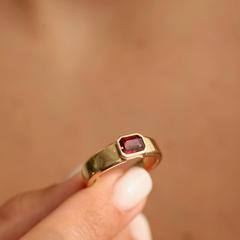 Nangi fine jewelry - red ruby ring in yellow gold