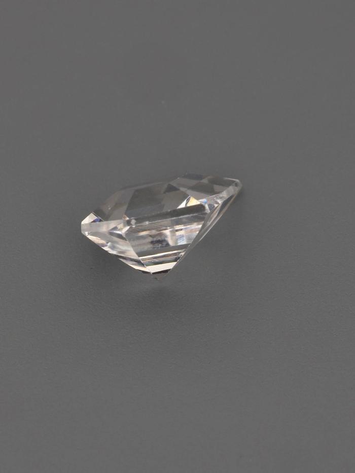 Nangi fine jewelry - champagne gemstone in gold