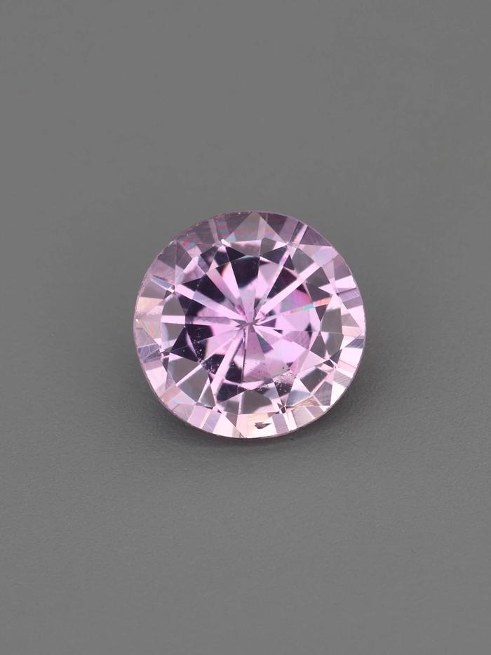 Nangi fine jewelry - pink gemstone in gold