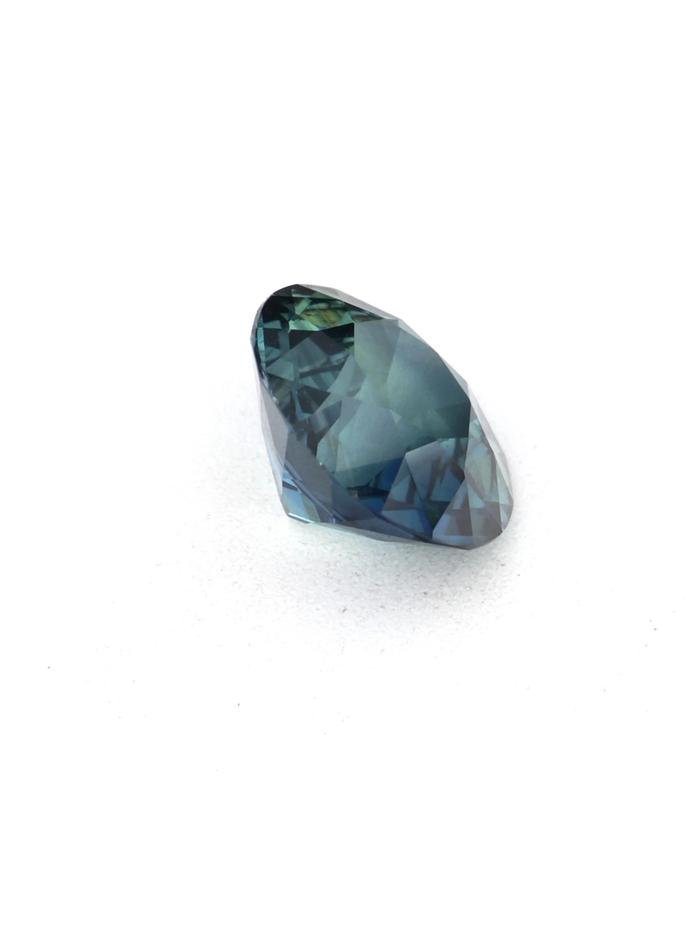 Nangi fine jewelry - blue sapphire gemstone in gold
