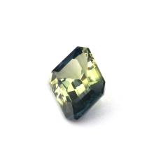 Nangi fine jewelry - green gemstone in gold