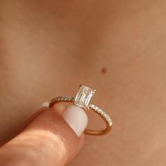 Nangi fine jewelry - white lab-grown diamond ring in gold
