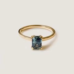 Nangi fine jewelry - green sapphire ring in yellow gold