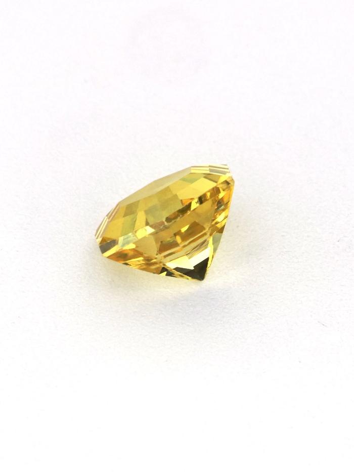 Nangi fine jewelry - yellow gemstone in gold