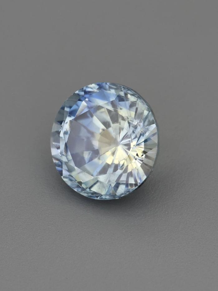 Nangi fine jewelry - blue gemstone in gold