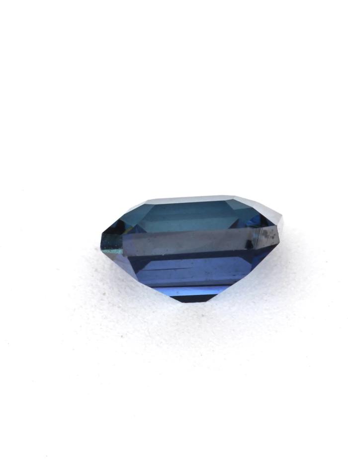 Nangi fine jewelry - blue gemstone in gold