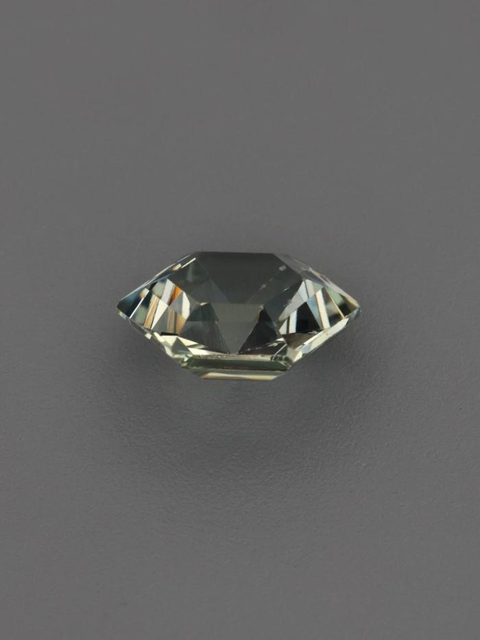 Nangi fine jewelry - blue gemstone in gold