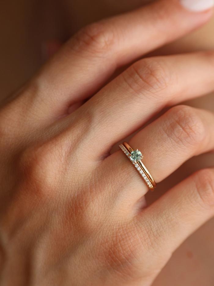 Nangi fine jewelry - green ring in gold
