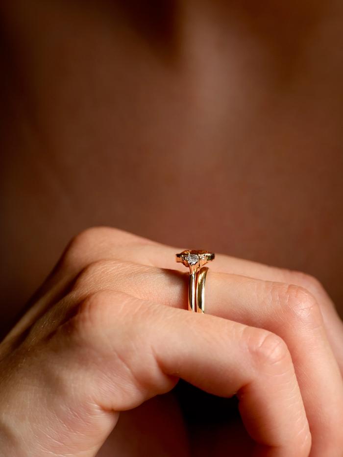 Nangi fine jewelry - orange ring in yellow gold