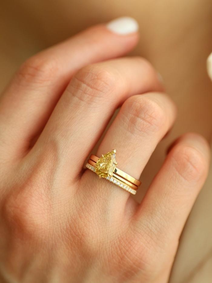 Nangi fine jewelry - lab-grown diamond ring in yellow gold