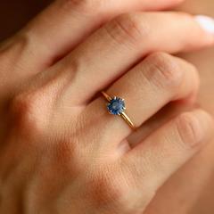 Nangi fine jewelry - teal / Peacock ring in yellow gold