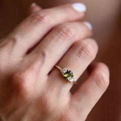 Nangi fine jewelry - green ring in gold