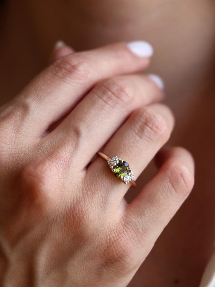Nangi fine jewelry - green ring in gold