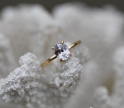 Nangi fine jewelry - champagne sapphire ring in yellow gold