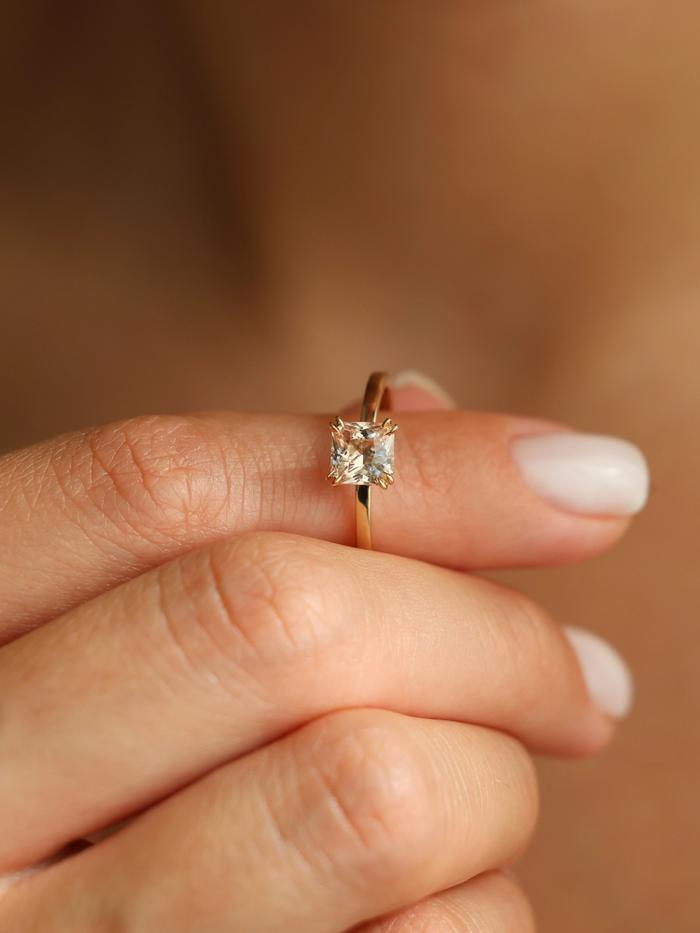 Nangi fine jewelry - pink ring in yellow gold