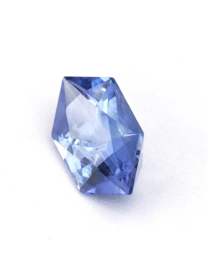 Nangi fine jewelry - purple gemstone in gold