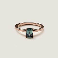 Nangi fine jewelry - green sapphire ring in rose_gold
