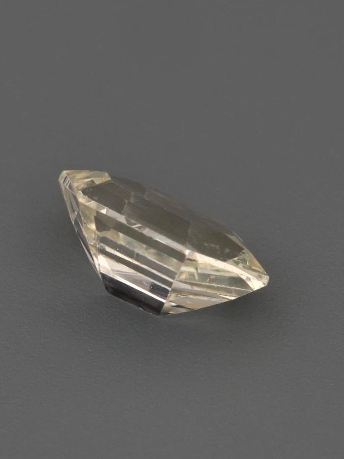 Nangi fine jewelry - champagne gemstone in gold