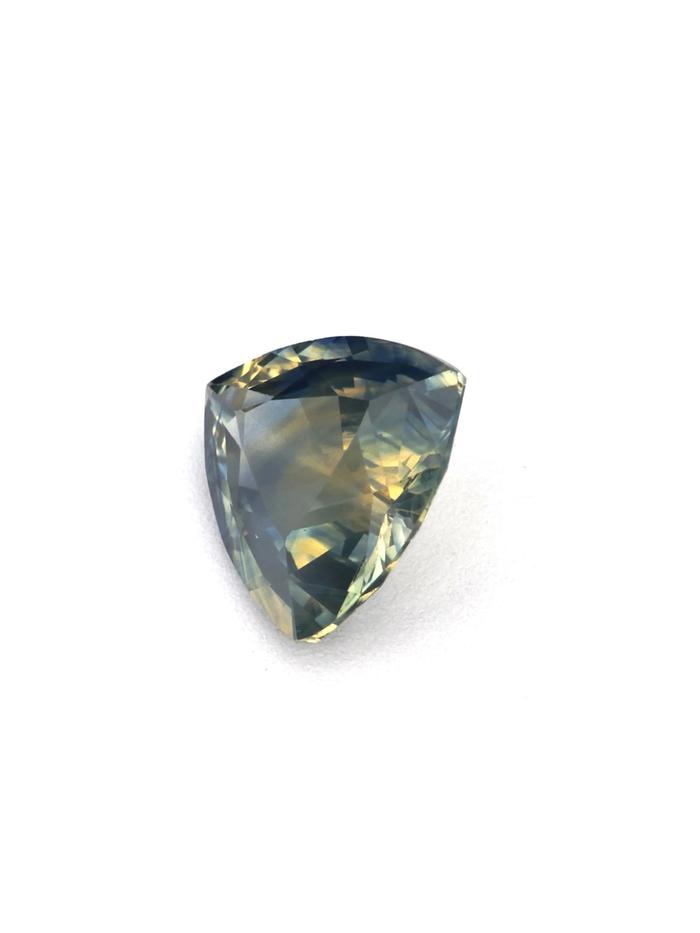 Nangi fine jewelry - blue gemstone in gold
