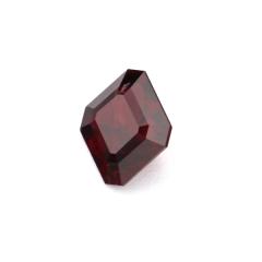 Nangi fine jewelry - red ruby gemstone in gold