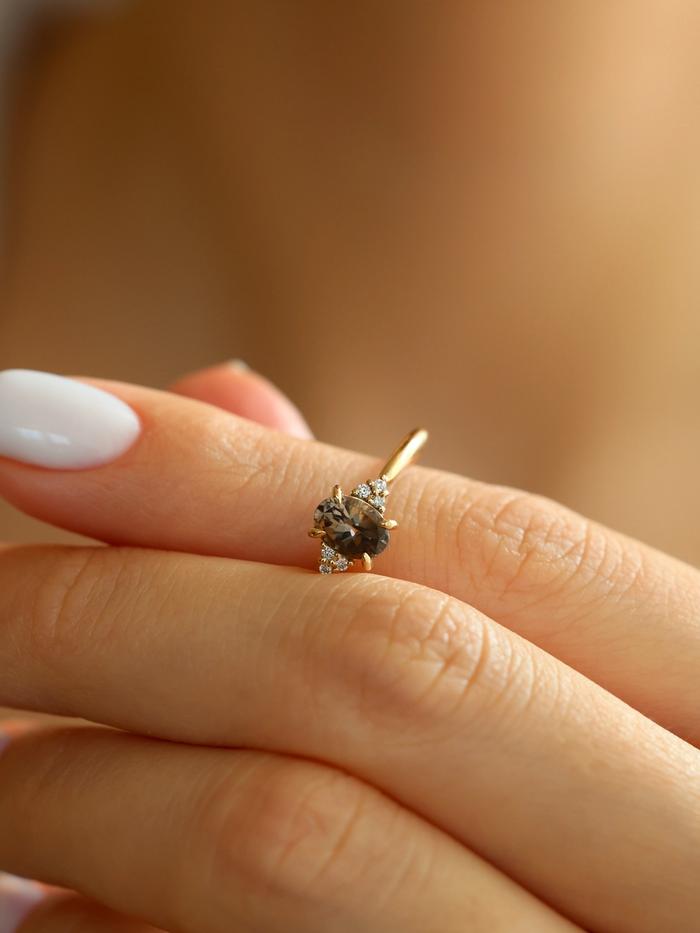 Nangi fine jewelry - brown ring in yellow gold