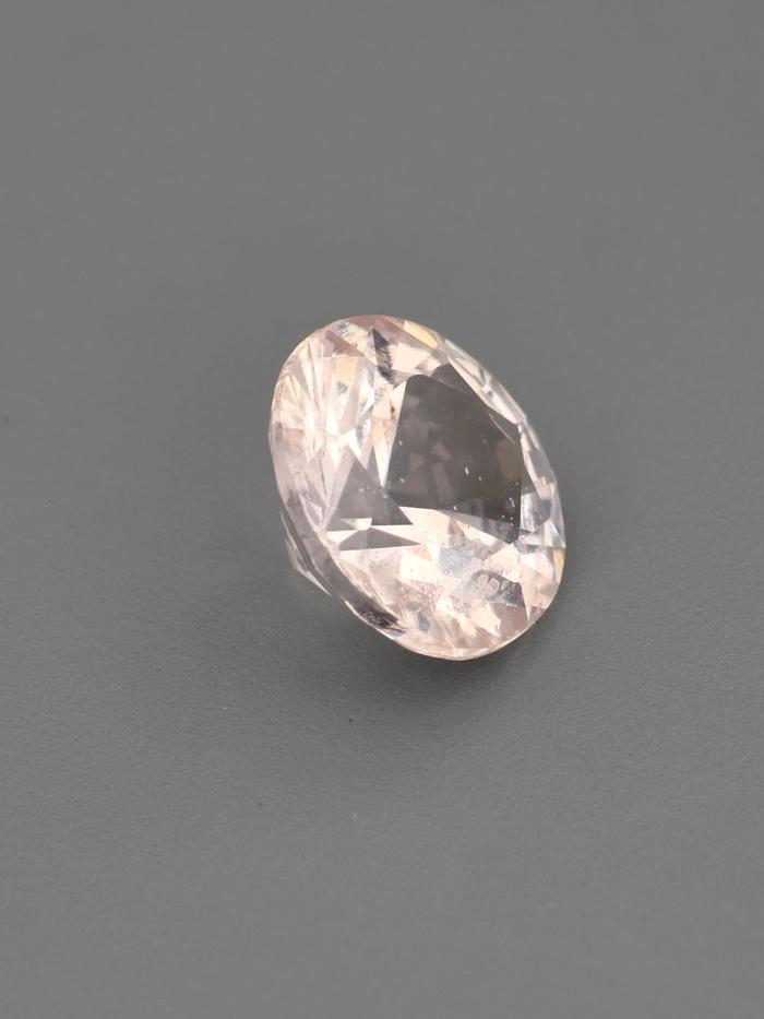 Nangi fine jewelry - champagne sapphire gemstone in gold