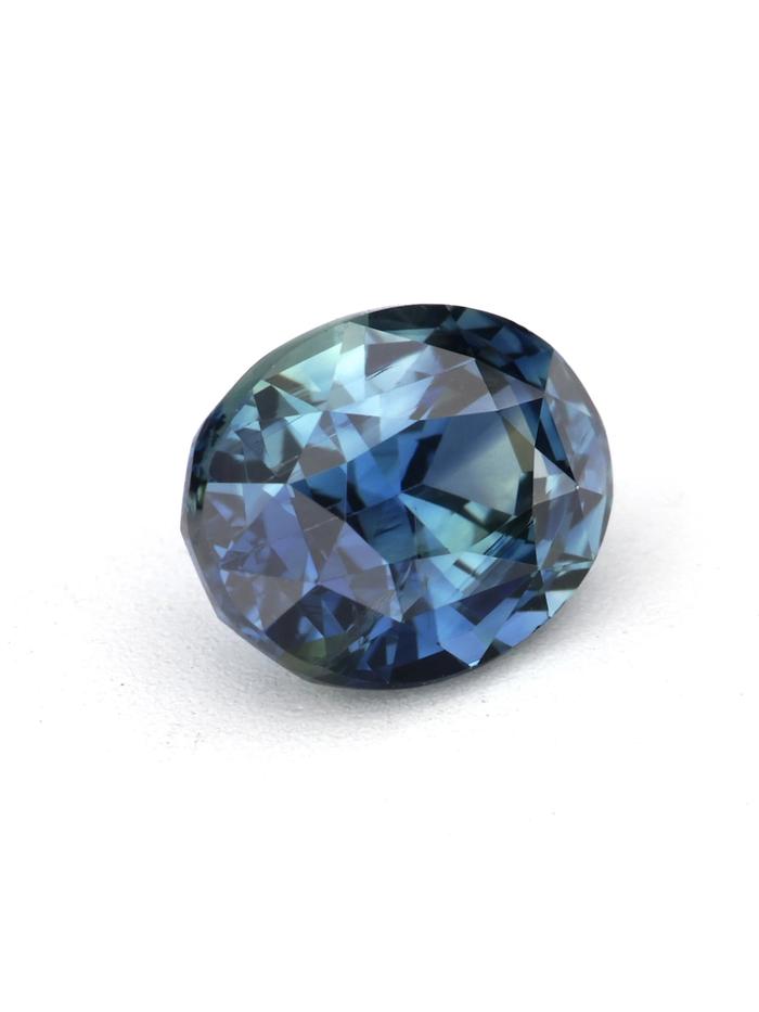 Nangi fine jewelry - blue gemstone in gold