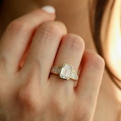 Nangi fine jewelry - white ring in gold